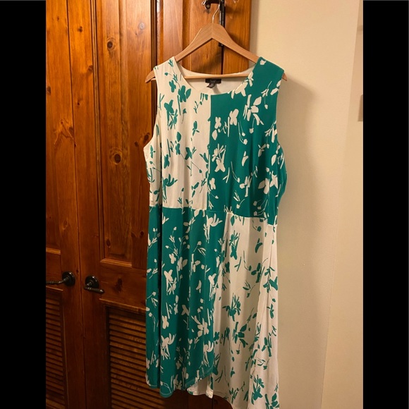 ALFANI green and white sleeveless floral dress - Picture 4 of 5